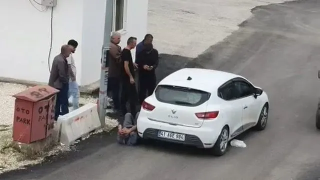 Elazığ'da Yolun Karşısına Geçen Yayaya Otomobil Çarptı Elazığ'da Yolun Karşısına Geçen Yayaya Otomobil Çarptı