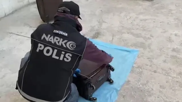 Eskişehir’deki Uyuşturucu Operasyonlarında 3 Şüpheli Tutuklandı