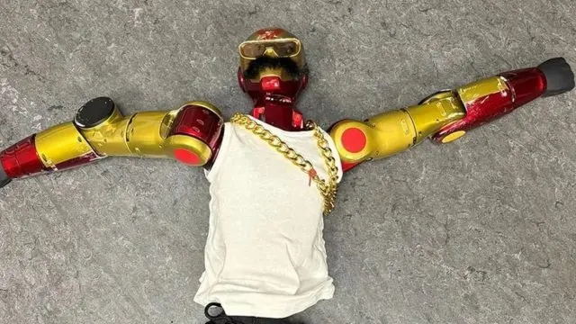 Köln'de Genç Kıza Taciz İddiasında Robota El Konuldu