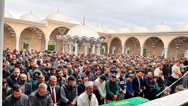 Kula’da 15 Yaşındaki İshak Akça Son Yolculuğuna Uğurlandı