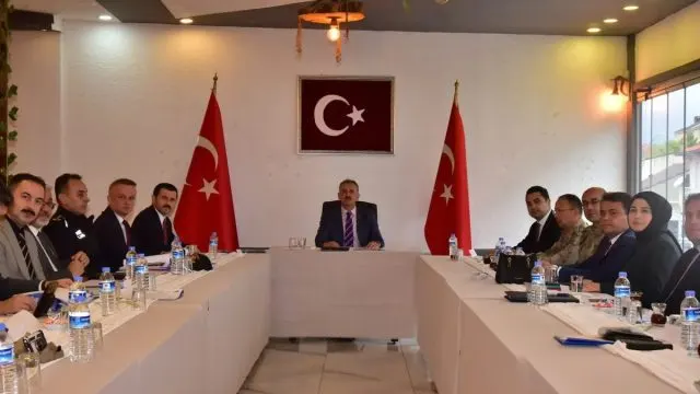 Tutak'ta Güvenlik Gündemi Vali Bozkurt Başkanlığında Değerlendirildi