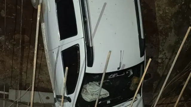 Pervari’de Menfez Çukuruna Düşen Otomobilde İki Kişi Yaralandı