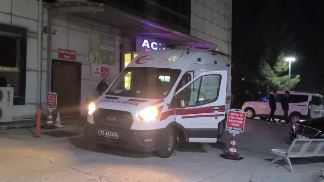 Gercüş'te Otomobil Bahçeye Daldı: 5 Kişi Yaralandı