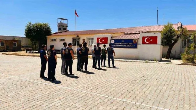 Diyarbakır'da Jasat Operasyonlarıyla Kesinleşmiş Cezalı 76 Kişi Yakalandı