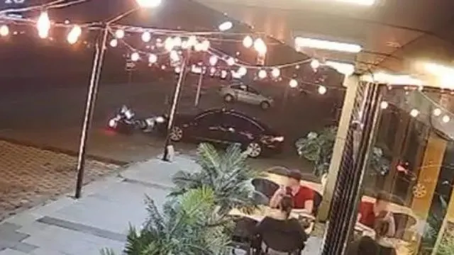 Kayseri Kocasinan'da Motosiklet Otomobile Çarptı: Sürücü Yaralandı