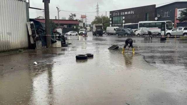 Ereğli’de Heyelan İstinat Duvarını Yıktı, Bina Tahliye Edildi