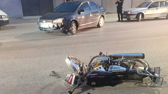 Çorum Alaca'da Otomobil Ve Motosiklet Çarpıştı, Sürücü Yaralandı