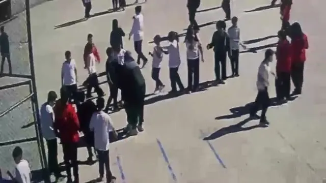 Zonguldak'ta Öğretmen Hakan Sağlam, Öğrenciyi Kurtardı
