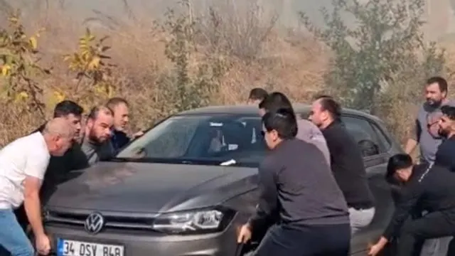Şükrüpaşa’da Otluk Yangını Paniğe Neden Oldu Şükrüpaşa’da Otluk Yangını Paniğe Neden Oldu