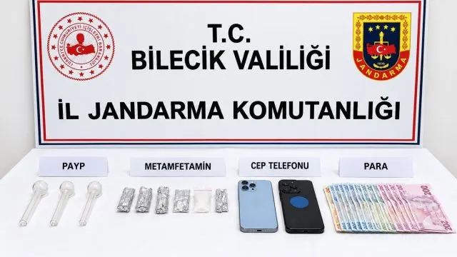 Osmaneli’nde Üç Şüpheli Metamfetaminle Yakalandı