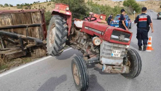 Nevşehir'de Traktör Römorku Devrildi: 3 Yaralı