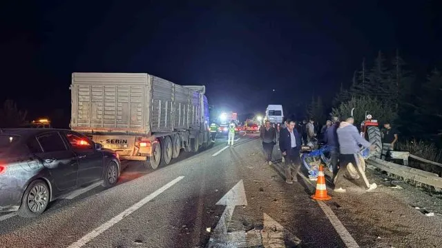 Köprüören Kavşağı’nda Dört Aracın Karıştığı Kazada 7 Yaralı