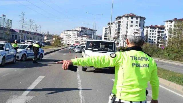 Ordu’da Bir Haftada 18 Bin 68 Araç Denetlendi Ordu’da Bir Haftada 18 Bin 68 Araç Denetlendi