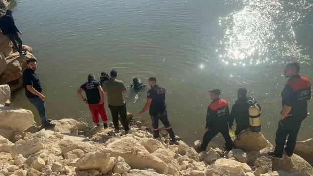 Batman Çayı'nda Serinlenmek İsteyen 17 Yaşındaki Çocuk Boğuldu