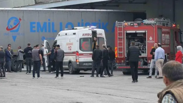 Esenyurt'ta İki Tır Arasında Sıkışan İşçi Hayatını Kaybetti