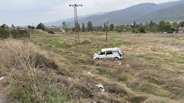 Tosya'da Zincirlikuyu Kavşağında Peş Peşe İki Kaza: 3 Yaralı