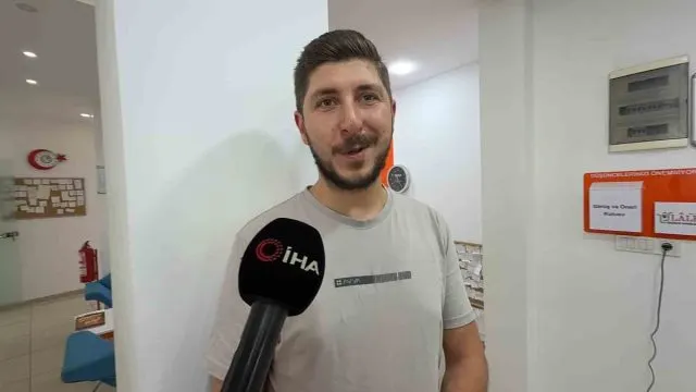 İstanbul Taksicisi Fatih Sarıoğlu, Fazla Gönderilen 9 Bin 900 Lirayı İade Etti