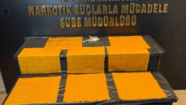 Afyonkarahisar’da Otomobilde 17 Bin 600 Kullanımlık Uyuşturucu Bulundu