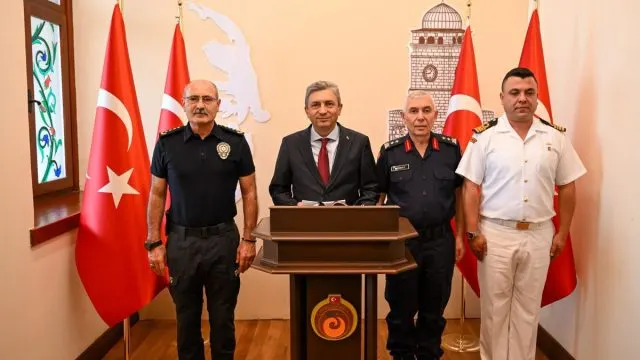 Antalya’da Eylül Ayında 4 Bin 424 Aranan Kişi Yakalandı Antalya’da Eylül Ayında 4 Bin 424 Aranan Kişi Yakalandı