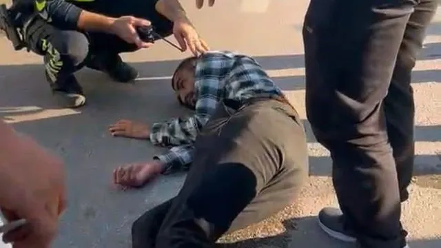 İnegöl’de Özel Halk Otobüsü 24 Yaşındaki Gence Çarptı İnegöl’de Özel Halk Otobüsü 24 Yaşındaki Gence Çarptı
