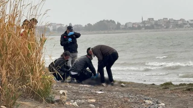 Isparta Eğirdir'de Göl Kıyısında Kimliği Belirsiz Erkek Cesedi Bulundu
