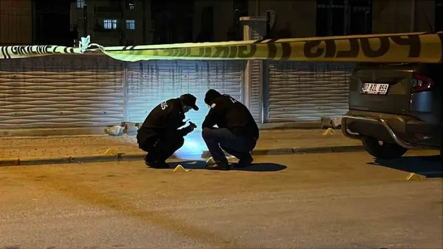 Konya'da Eşini Sokakta Vuran Koca Tutuklandı Konya'da Eşini Sokakta Vuran Koca Tutuklandı