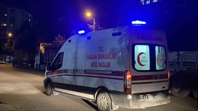 Çorum'da Dur İhtarına Uymayan Motosikletli Polise Çarptı