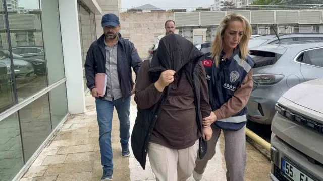 Canik Piazza Avm'deki Kıyafet Hırsızlığında Şüpheli Yakalandı Canik Piazza Avm'deki Kıyafet Hırsızlığında Şüpheli Yakalandı