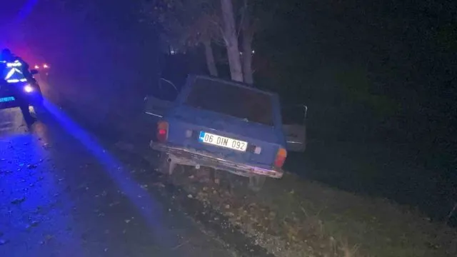 Mudurnu'da Otomobil Ağaca Çarptı: Bir Yaralı Ağır