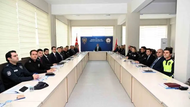 Erzincan Emniyetinde Birim Amirleriyle Değerlendirme Toplantısı