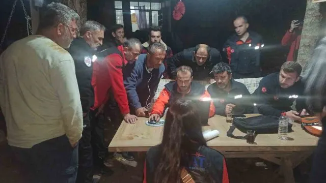 Akyazı’da Kayıp Hava Boğaz İçin 200 Kişilik Arama Seferberliği Akyazı’da Kayıp Hava Boğaz İçin 200 Kişilik Arama Seferberliği