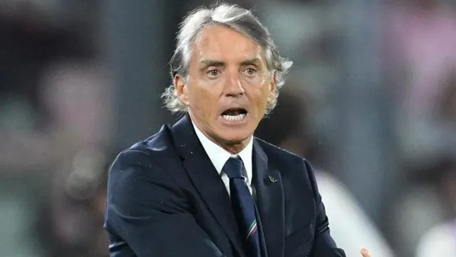 Roberto Mancini'den Montella'ya Övgü: Türkiye İle İyi İşler Yaptı Roberto Mancini'den Montella'ya Övgü: Türkiye İle İyi İşler Yaptı