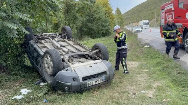 Kavak'ta Takla Atan Cipte Karı-Koca Yaralandı Kavak'ta Takla Atan Cipte Karı-Koca Yaralandı
