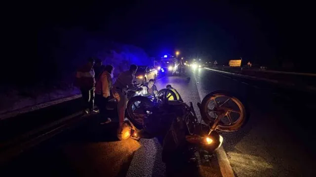 Tosya’da Traktöre Çarpan Üç Tekerlekli Motosikletin Sürücüsü Yaralandı