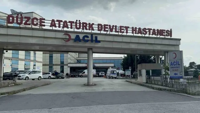 Düzce’de Fabrikada 27 İşçi Rahatsızlandı Düzce’de Fabrikada 27 İşçi Rahatsızlandı