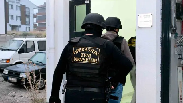 Nevşehir Çıkışlı Uyuşturucu Soruşturmasında 34 Şüpheli Yakalandı Nevşehir Çıkışlı Uyuşturucu Soruşturmasında 34 Şüpheli Yakalandı